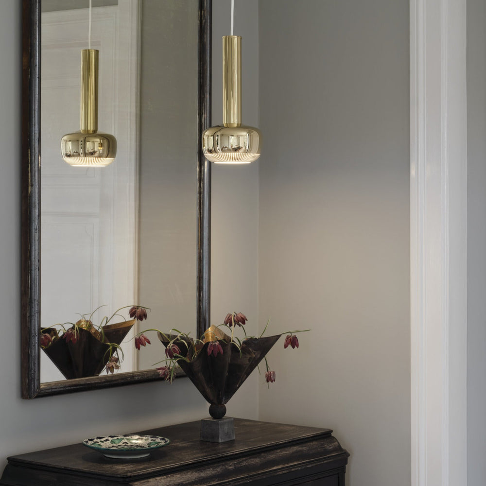 VL 56 pendel designet af Vilhelm Lauritzen for Louis Poulsen