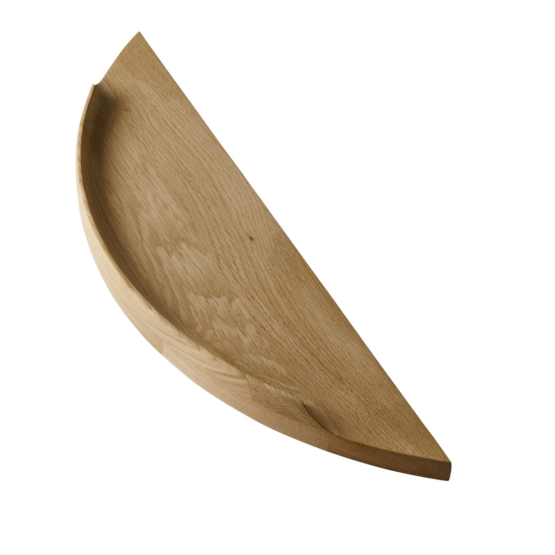 Arcus small hylde fra Aakjaer Furniture i naturolieret egetræ