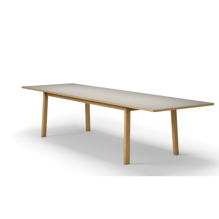 Ana udtræksspisebord af Arde, 220/320 cm