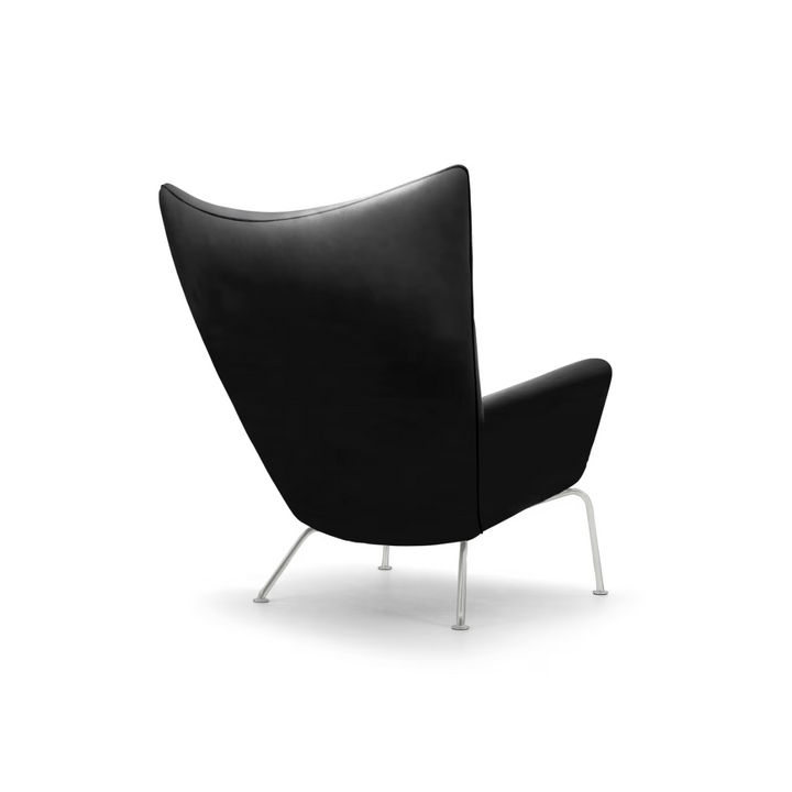 CH445 Wing Chair designet af Hans J. Wegner i farven thor 301