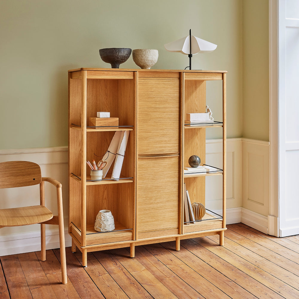 Dual Cabinet 546 fra Skovby i eg olie i stue åbent