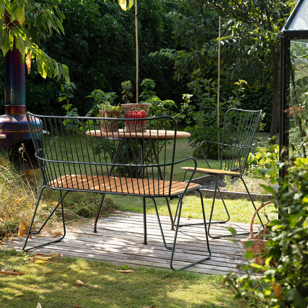 Stålstel i sort med træ sæde