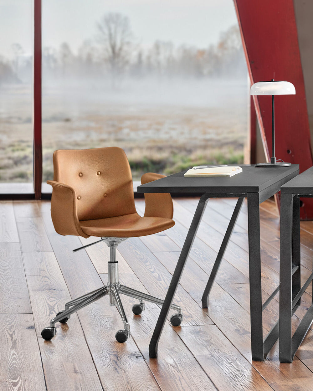 Primum kontorstol fra Bent Hansen i cognac