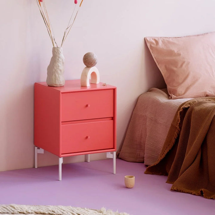 Drift natbord fra Montana Selection i farven Rhubarb