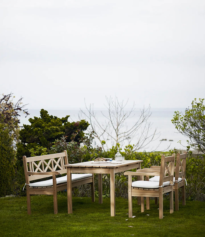 Havesæt med bænk og stole fra Skagerak