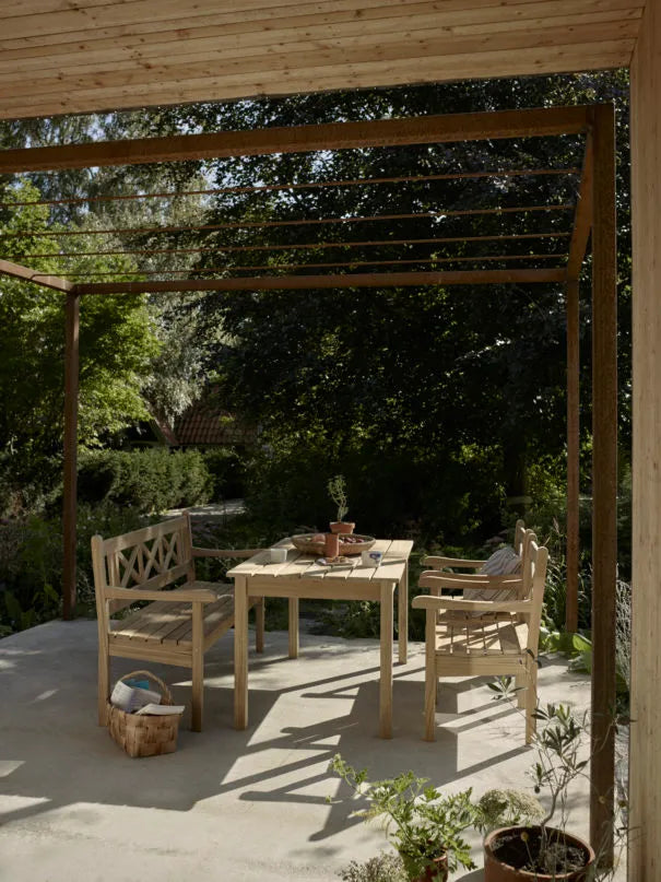 Havesæt med bænk og stole fra Skagerak