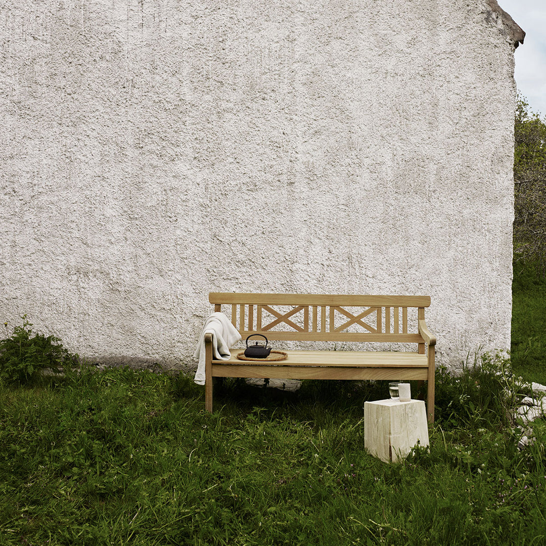 Havebænk fra Carl Hansen & Søn - Fåes med hynde og i flere størrelser. Model Drachmann