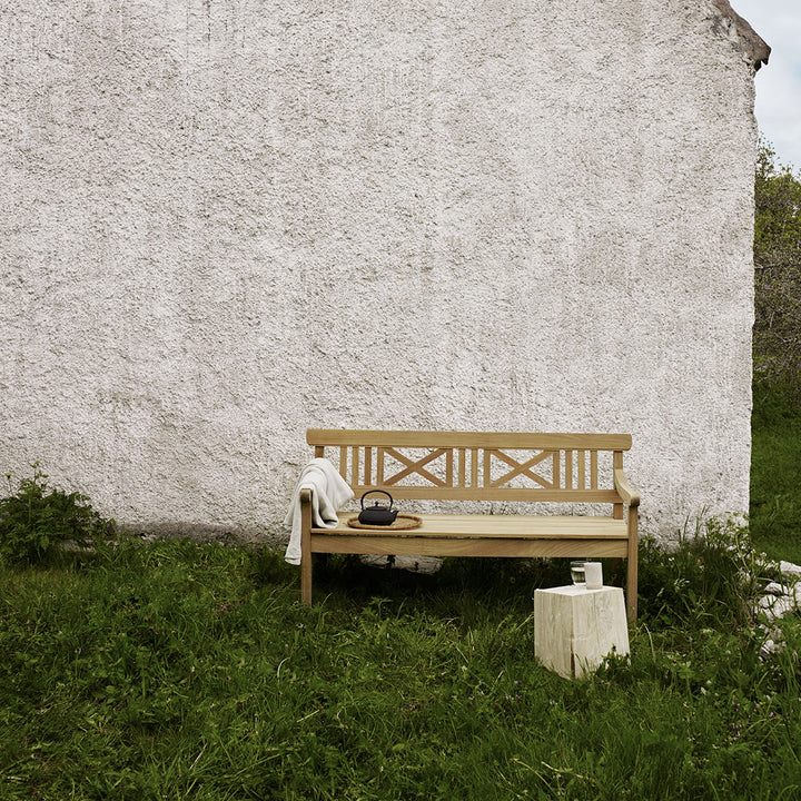 Havebænk fra Carl Hansen & Søn - Fåes med hynde og i flere størrelser. Model Drachmann