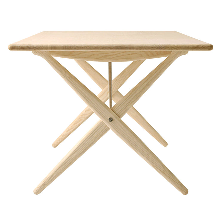 pp84 krydsbensbord fra PP Møbler designet af Hans J. Wegner