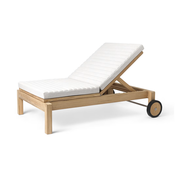 AH604 solseng liggestol i teak træ fra Carl Hansen & Søn med hynde