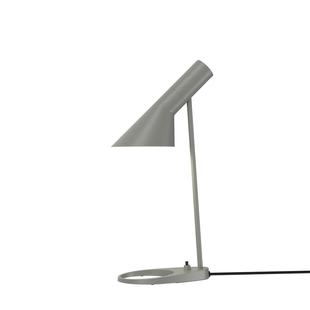 AJ mini bordlampe designet af Arne Jacobsen for Louis Poulsen i varm grå