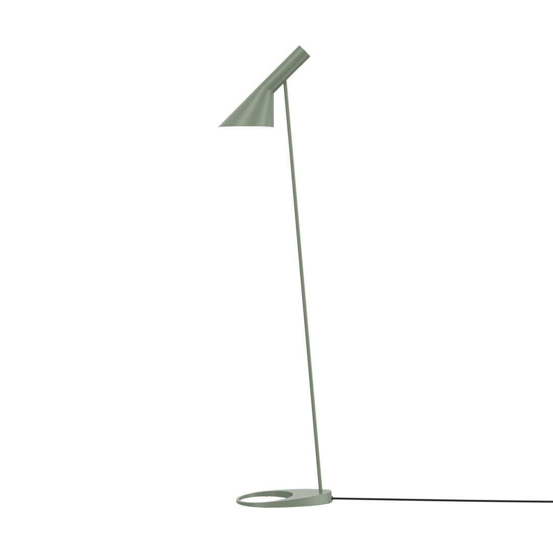 AJ gulvlampe af Arne Jacobsen for Louis Poulsen i farven pale petroleum
