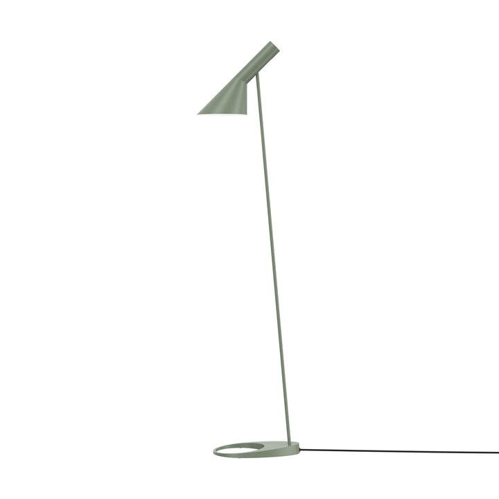 AJ gulvlampe af Arne Jacobsen for Louis Poulsen i farven pale petroleum