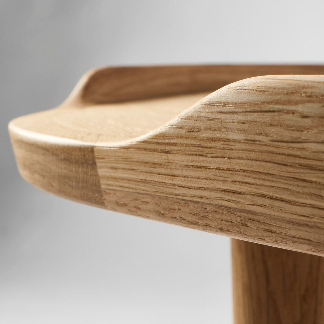 No. 55 sofabord fra Aakjaer Furniture i naturolieret eg hjørne detaljer
