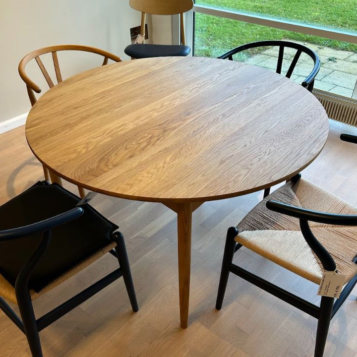 BM0121 spisebord fra Carl Hansen & Søn - Udstillingsmodel