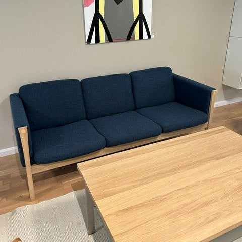 Wegner sofa CH 163 fra Carl Hansen & Søn - Udstillingsmodel