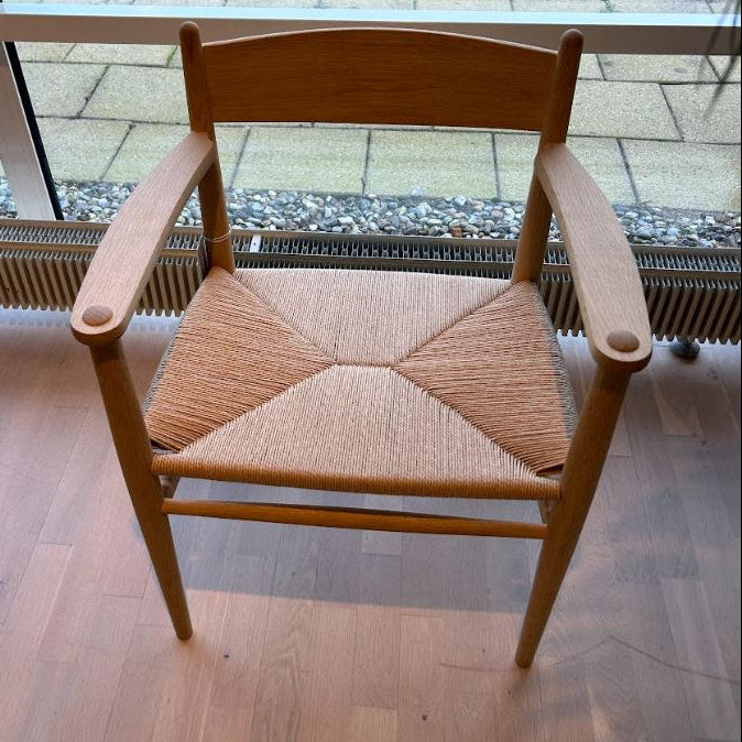CH37 spisebordsstol m. armlæn fra Carl Hansen & Søn - Udstillingsmodel