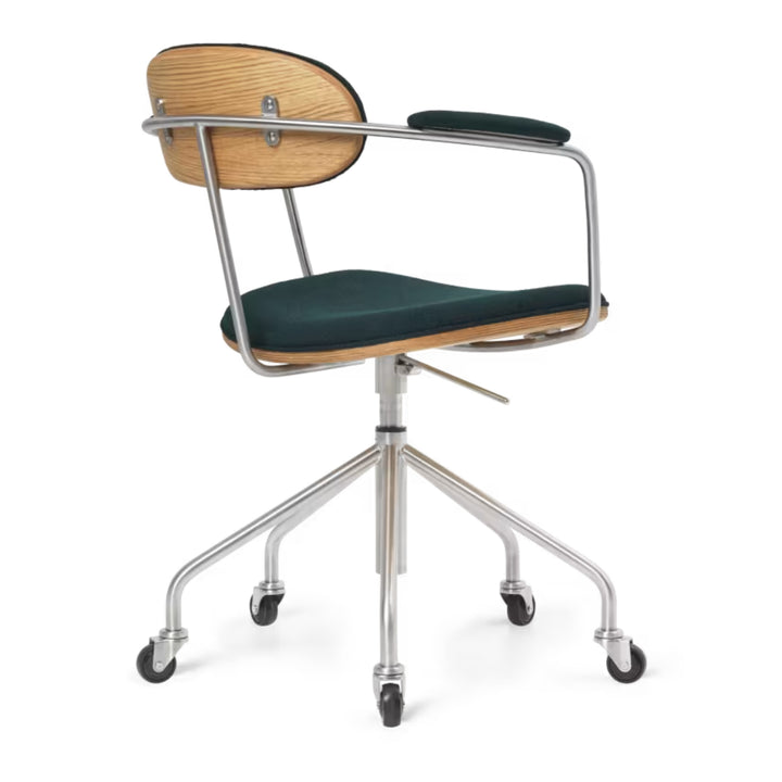CH621 Swivel Chair fra Carl Hansen & Søn i stof