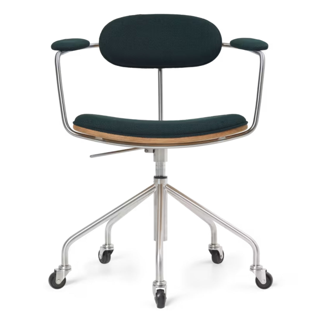 CH621 Swivel Chair fra Carl Hansen & Søn i stof 