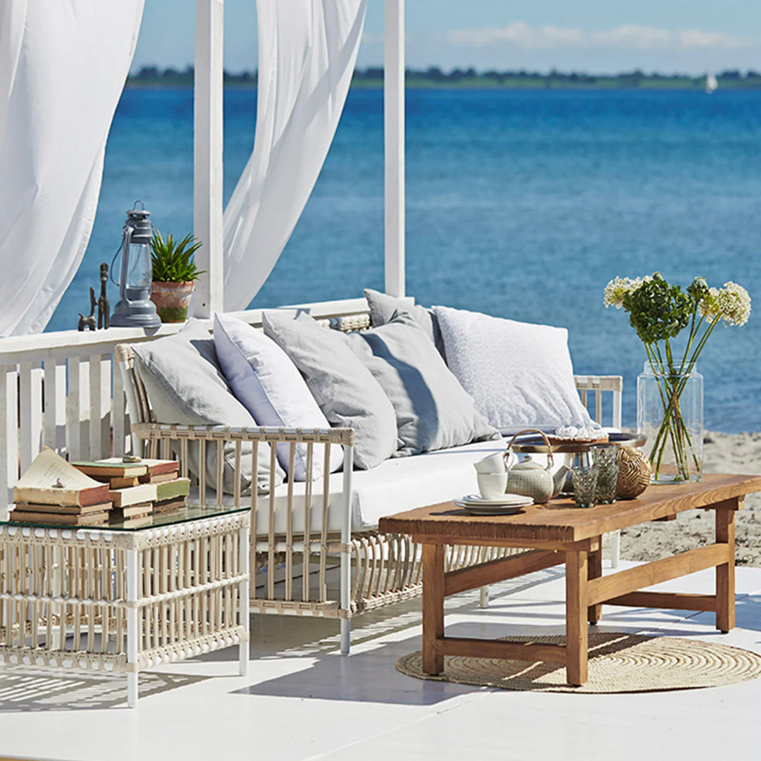 Caroline Loungesofa fra Sika Design, hvid bambus