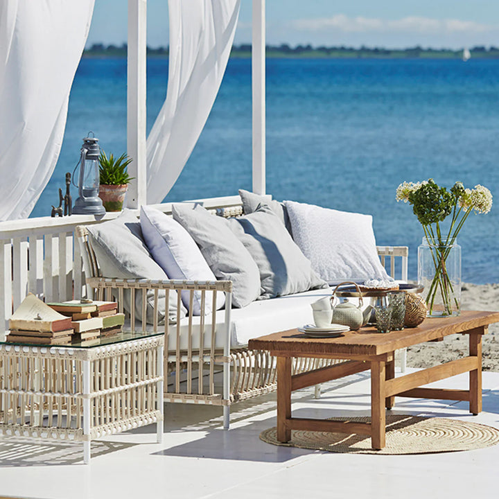 Caroline Loungesofa fra Sika Design, hvid bambus
