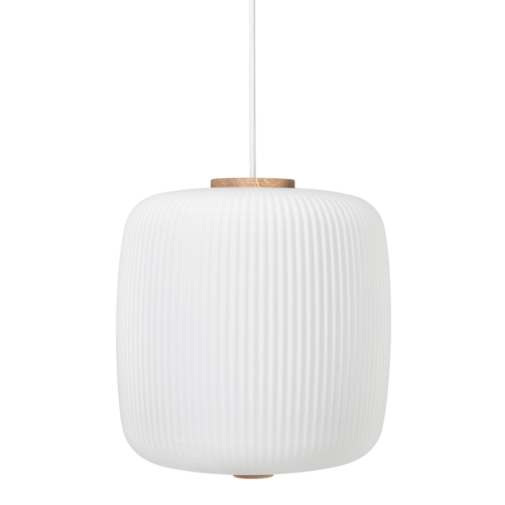 EK61 opal pendel loftslmpe fra Carl Hansen & Søn close up