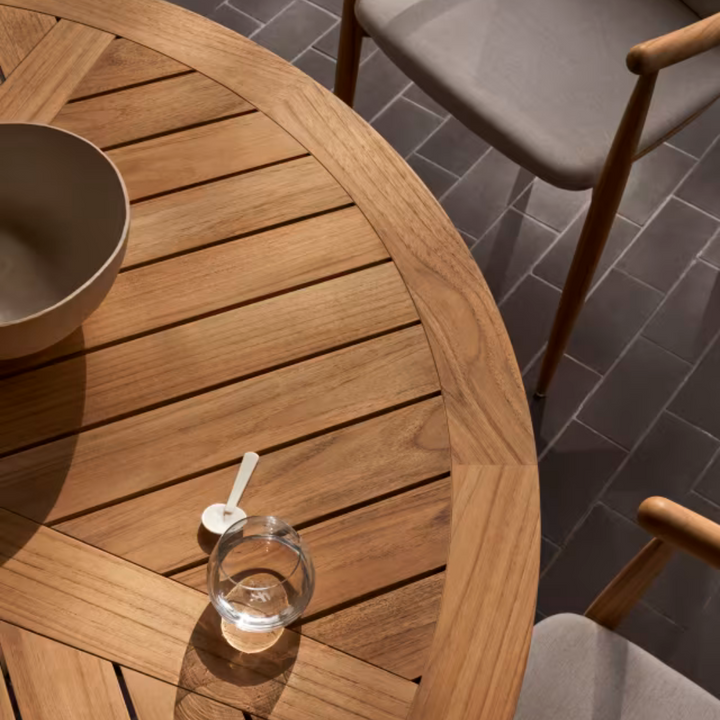 EO22 Embrace udendørs spisebord fra Carl Hansen og Søn