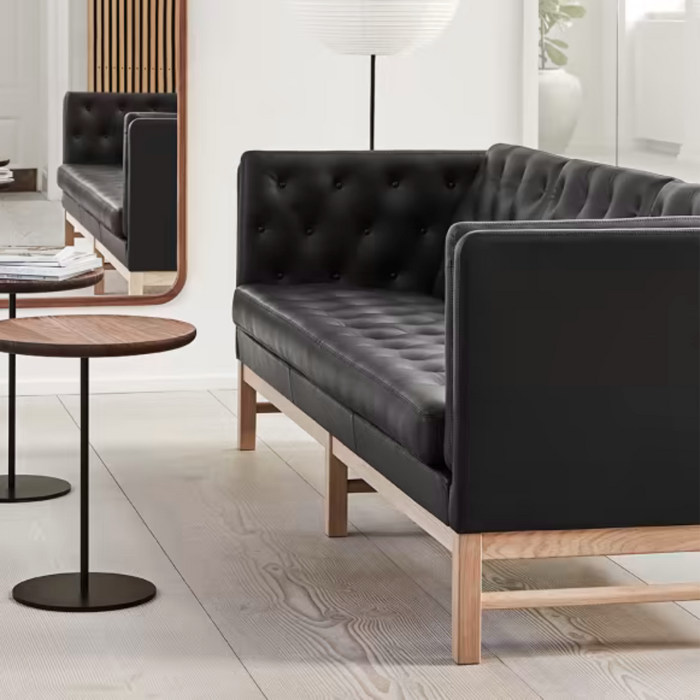 EJ 315 sofa fra Fredericia Furniture model 1523 designet af Erik Ole Jørgensen. Klassisk design til din stue. 
