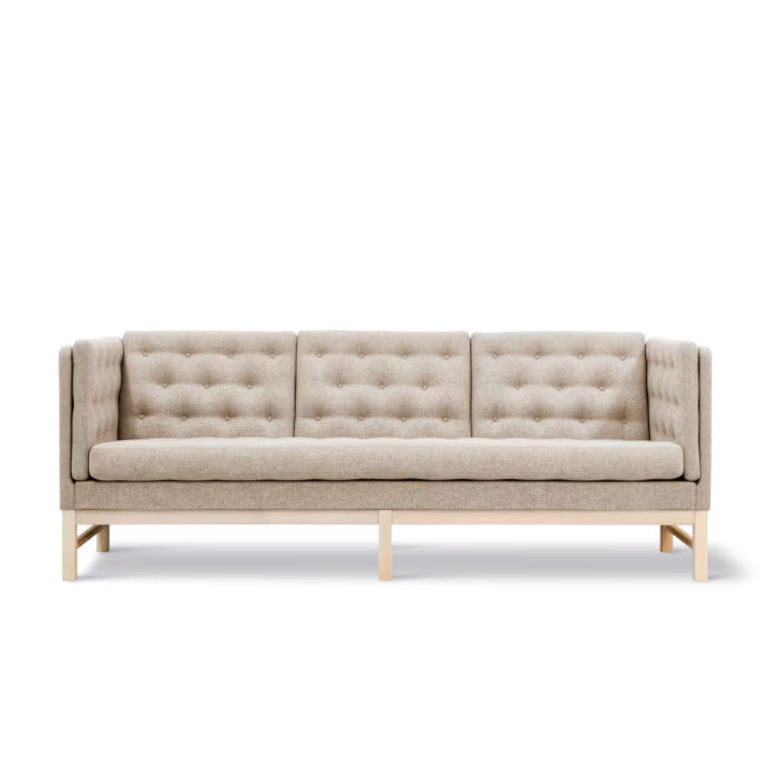 EJ 315 sofa fra Fredericia Furniture model 1523 designet af Erik Ole Jørgensen. Klassisk design til din stue. 