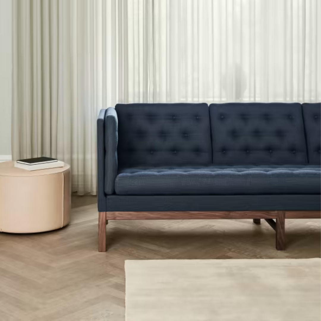 EJ 315 sofa fra Fredericia Furniture model 1523 designet af Erik Ole Jørgensen. Klassisk design til din stue. 