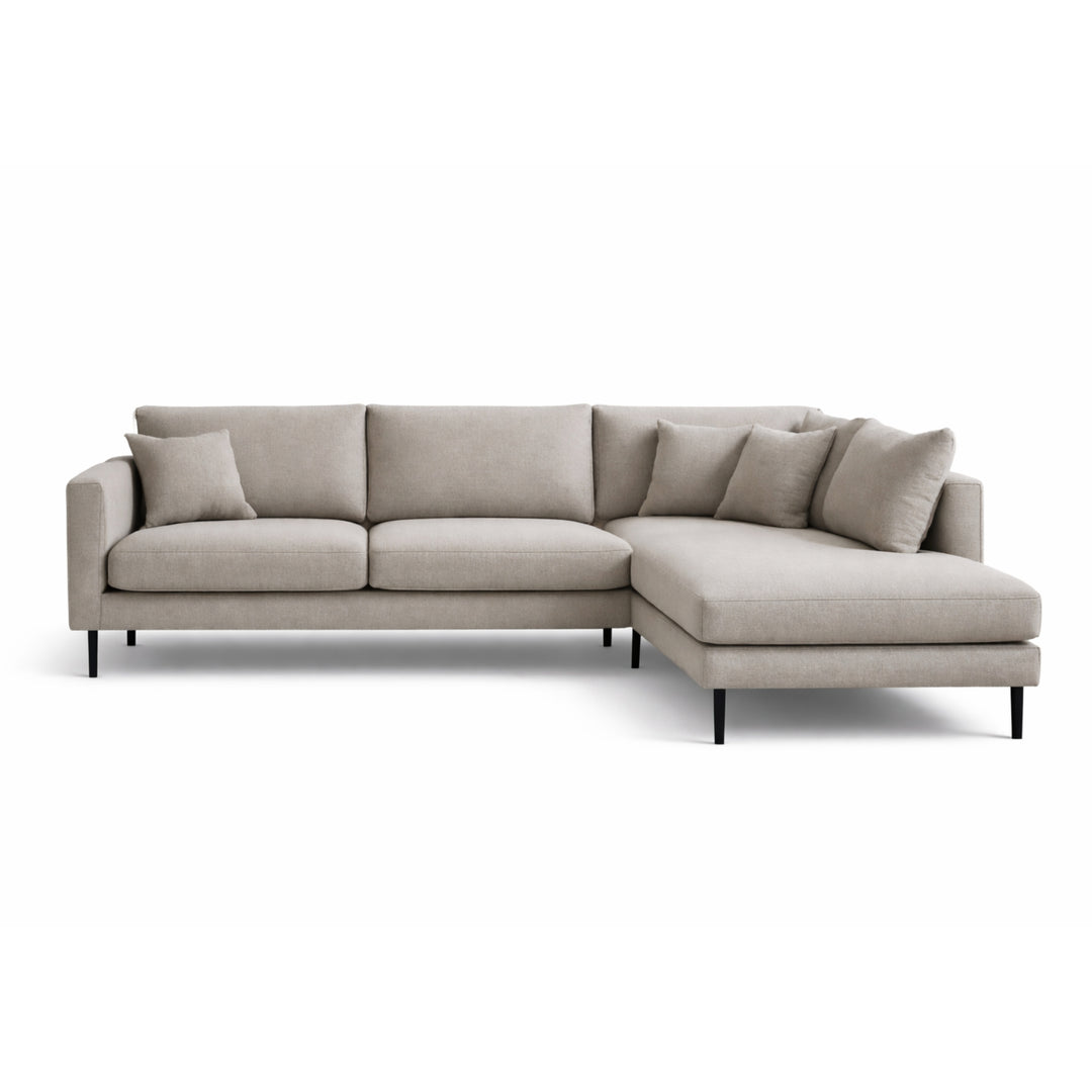 Paris sofa med open end chaiselong fra Furnnova i grå beige