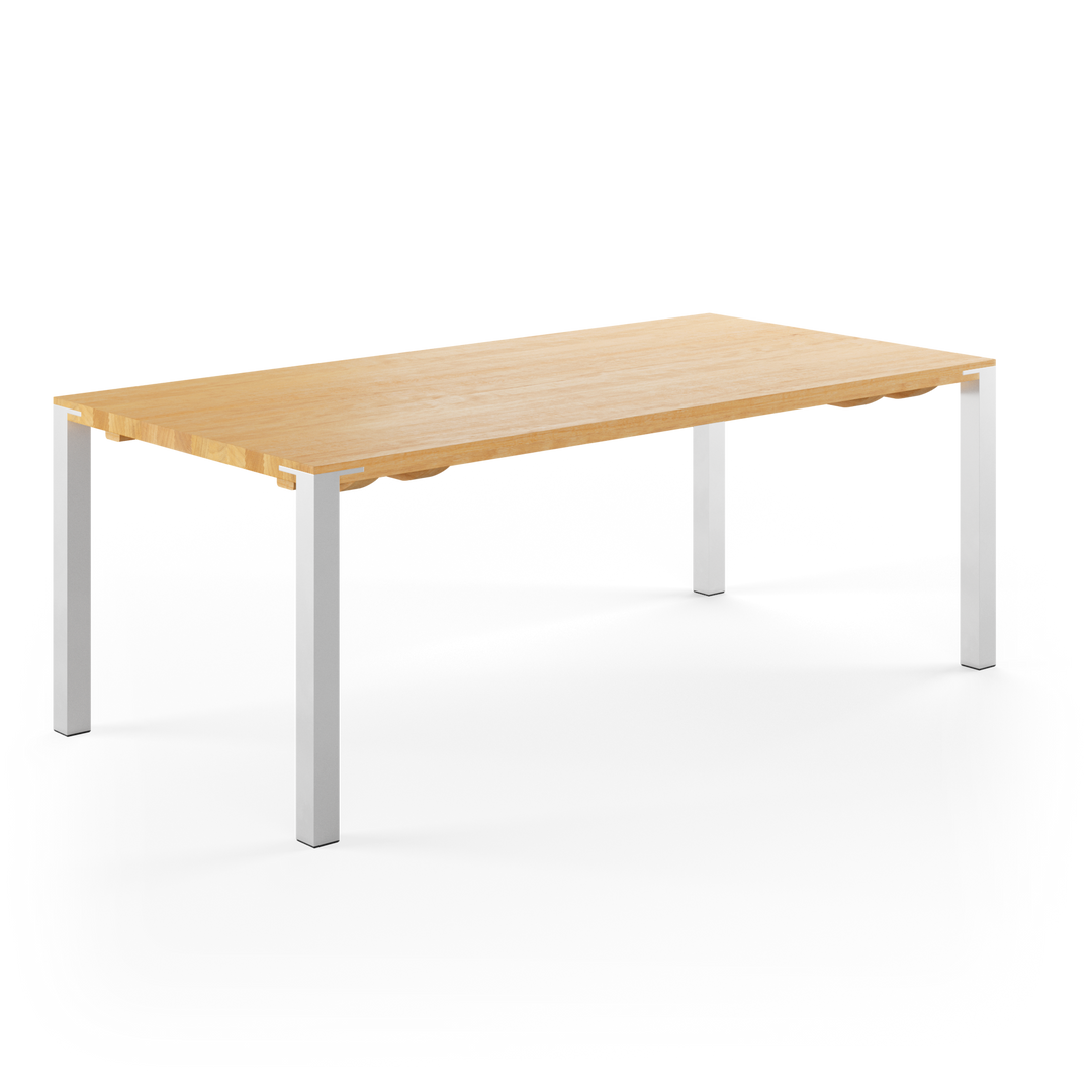 Spisebord fra Naver Collection. Bordet har en bordplade af træ og bordben i rustfrit stål, som fås i forskellige farver. Det er muligt at tilkøbe tillægsplader.