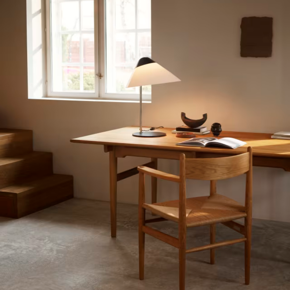 HJW01 opala bordlampe mini sort på skrivebord