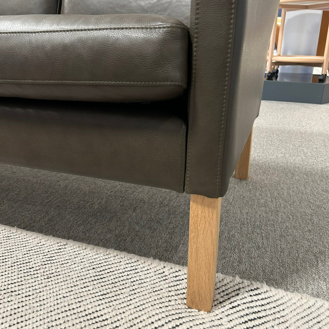 AV 59 3-personers sofa fra Nielaus - Udstillingsmodel