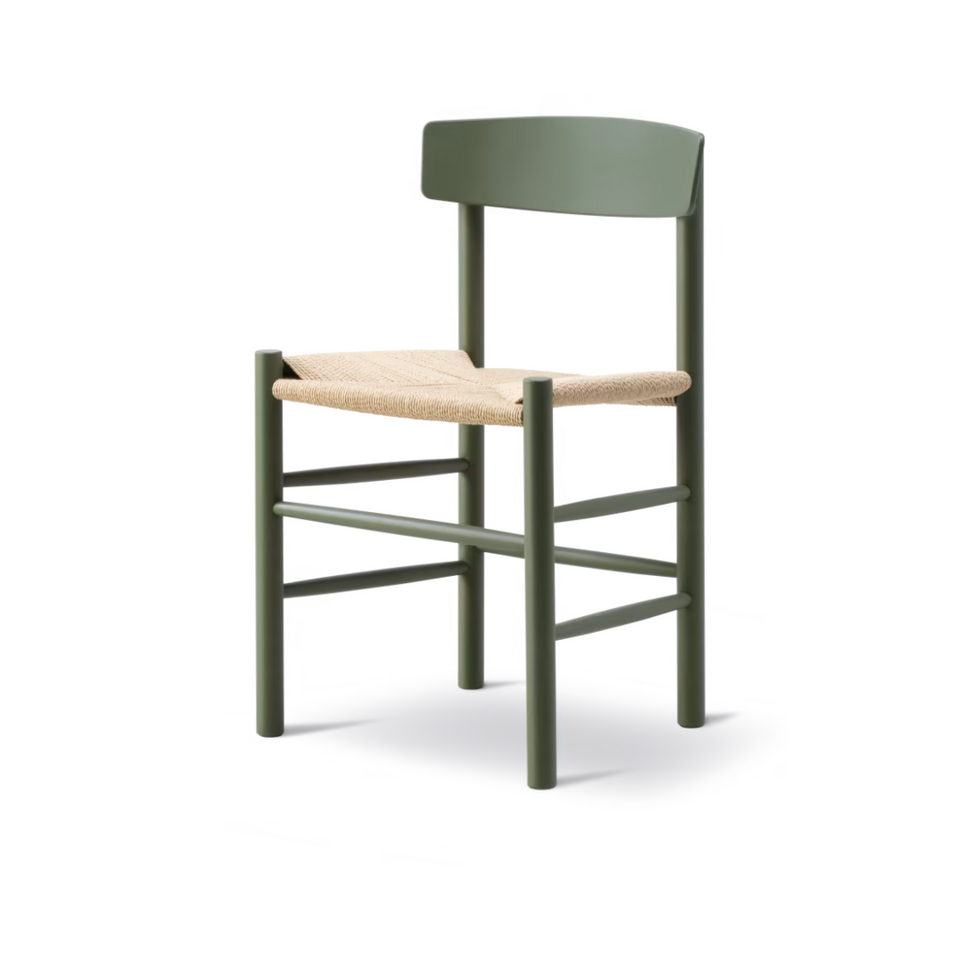 Klassisk J39 spisebordsstol fra Fredericia Furniture med Sæde i naturflet. Stolen er designet af Børge Mogensen. 