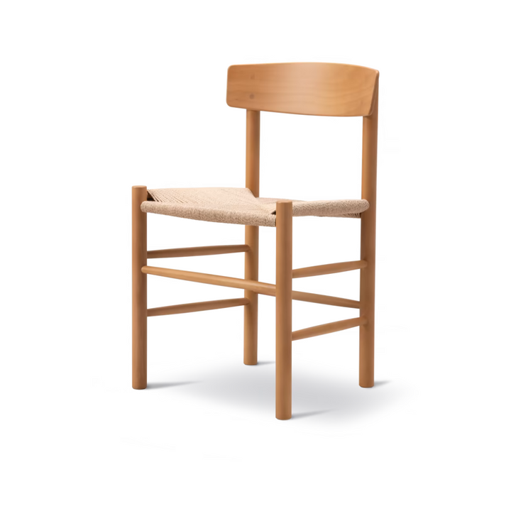 Klassisk J39 spisebordsstol fra Fredericia Furniture med Sæde i naturflet. Stolen er designet af Børge Mogensen. 