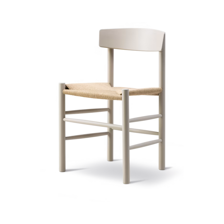 Klassisk J39 spisebordsstol fra Fredericia Furniture med Sæde i naturflet. Stolen er designet af Børge Mogensen. 