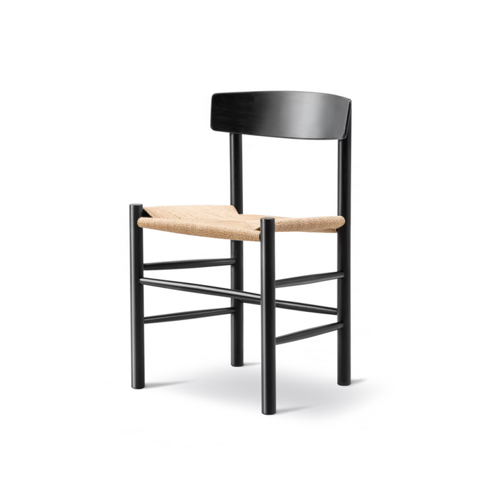 Klassisk J39 spisebordsstol fra Fredericia Furniture med Sæde i naturflet. Stolen er designet af Børge Mogensen. 