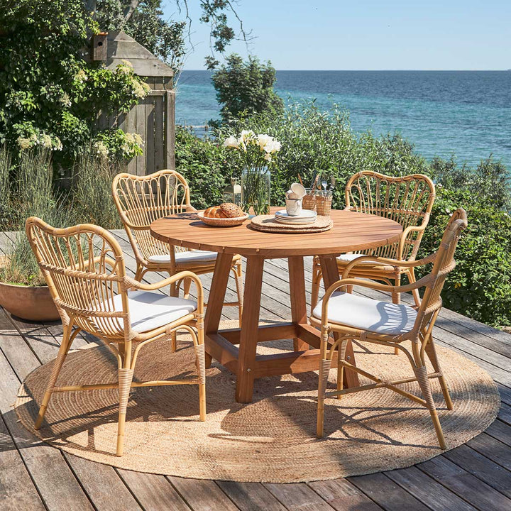 Miljøbillede fra have opsætning med margret havestole fra Sika Design