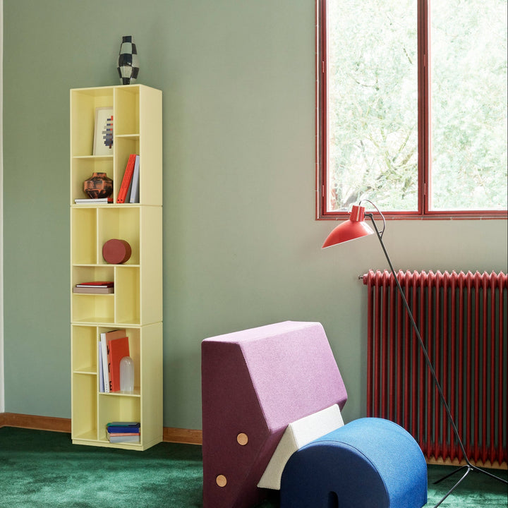 LOOM smal bogreol fra Montana Selection i farven Camomile