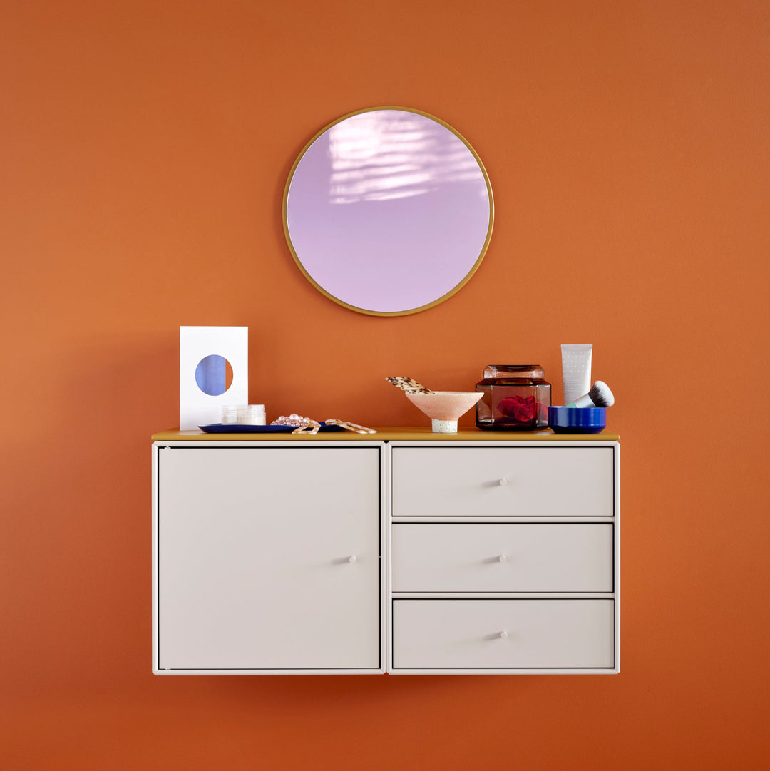 Mini 1003 modul fra Montana i farven Mushroom, beige som makeupbord