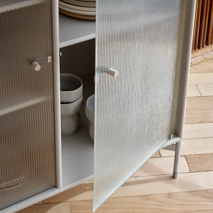 Ripple II vitrine eller overskab fra Montana Selection i farven Clay