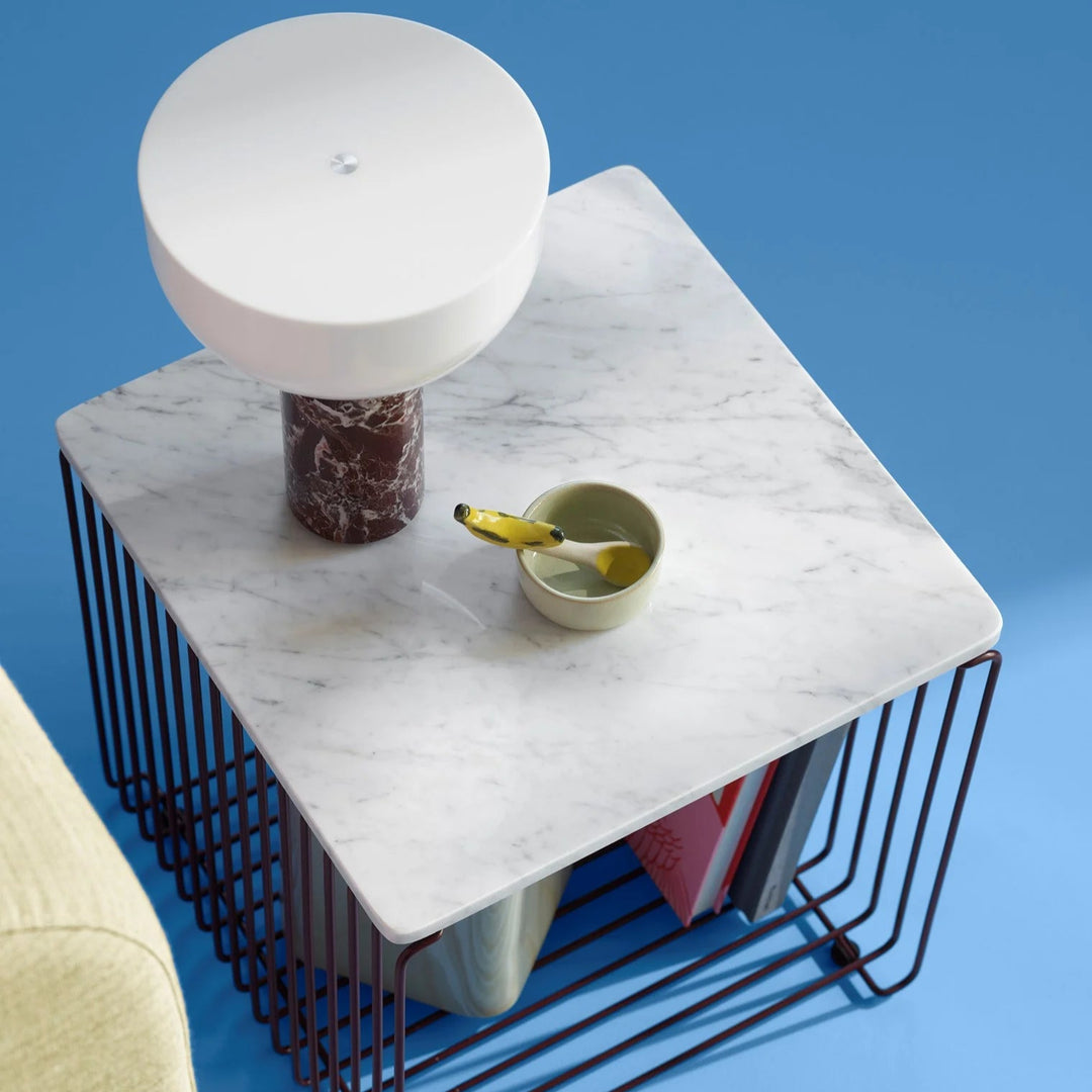 Topplade i hvid marmor fra Montana af Verner Panton Wire