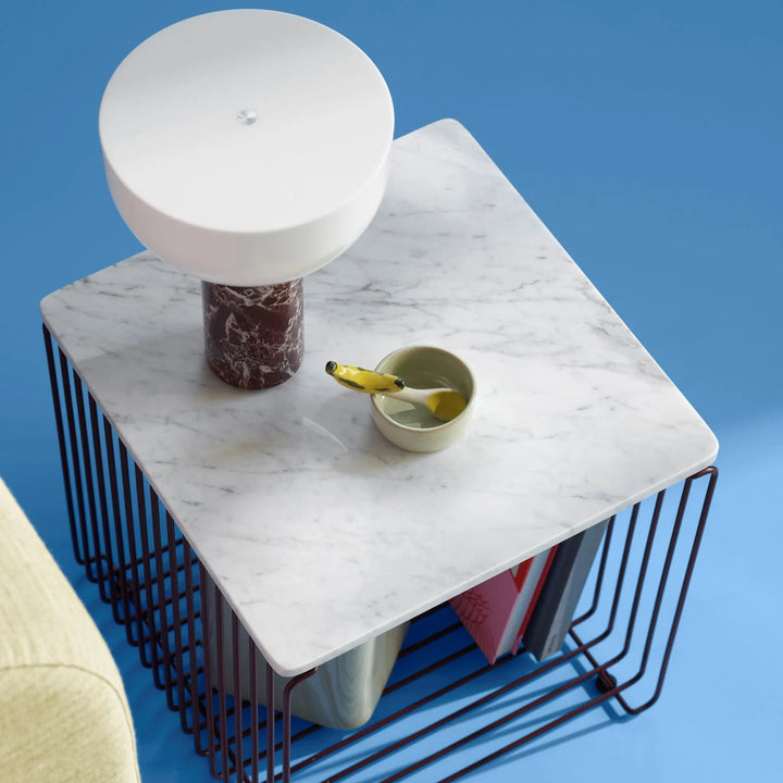 Topplade i hvid marmor fra Montana af Verner Panton Wire