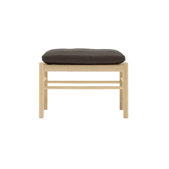 OW149F skammel fra Carl Hansen & Søn - Udstillingsmodel