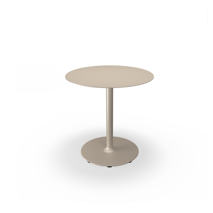 Rundt havebord fra HOUE i modellen Pico. Bordet fåes med to forskellige fødder og i forskellige farver.