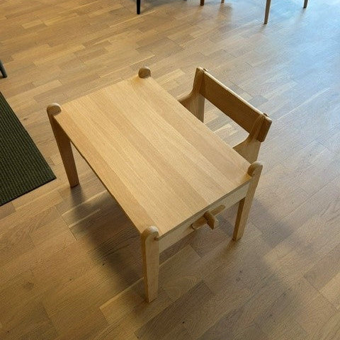 Peters børnebord + stol Carl Hansen & Søn - Udstillingsmodel