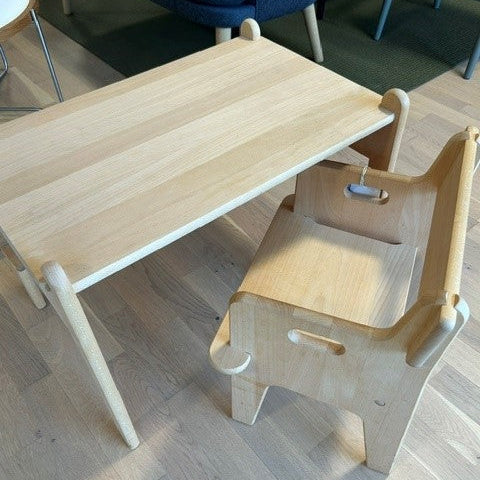 Peters børnebord + stol Carl Hansen & Søn - Udstillingsmodel