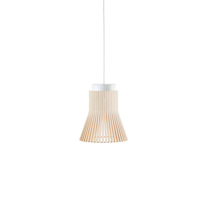 Petite 4600 pendel loftslampe fra Secto Design i birk
