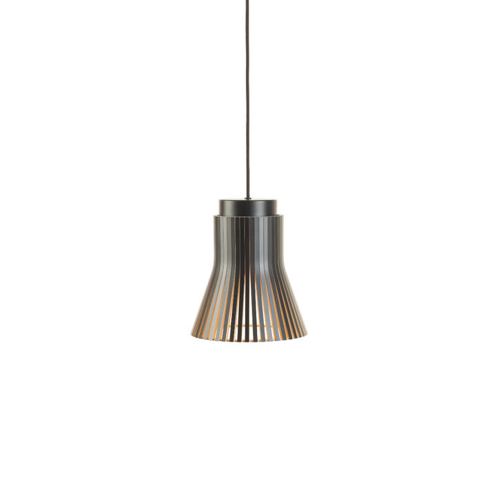 Petite 4600 pendel loftslampe fra Secto Design i sort